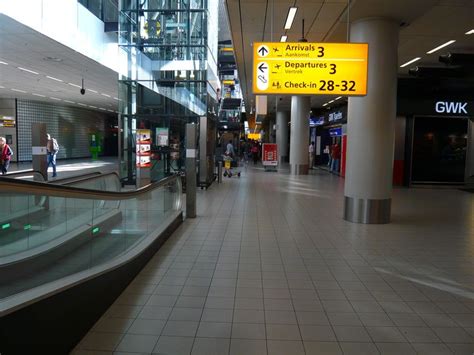 schiphol airport departures today